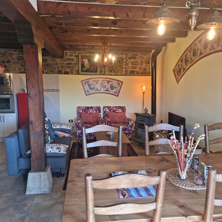 La Casa De Las Chimeneas Tudes المظهر الخارجي الصورة