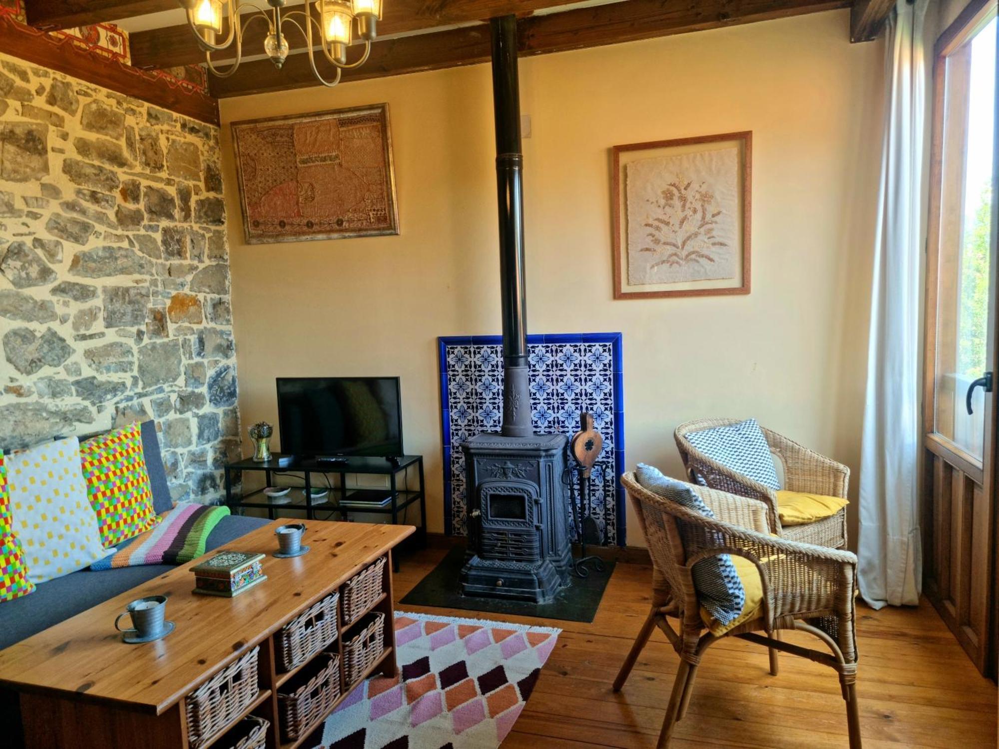 La Casa De Las Chimeneas Tudes المظهر الخارجي الصورة